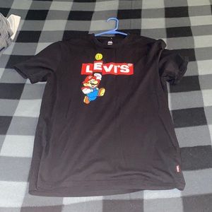 Men’s levi shirt. Size Large.